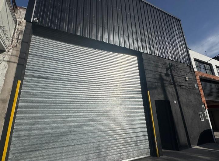 Bodega-Galpón · 225m²