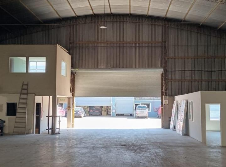 Bodega-Galpón · 2000m² · 3 Cocheras