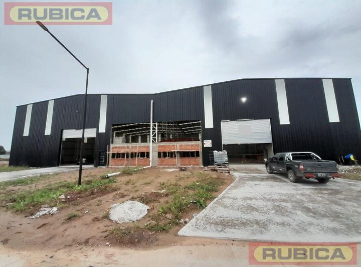 Depósito · 1800m²