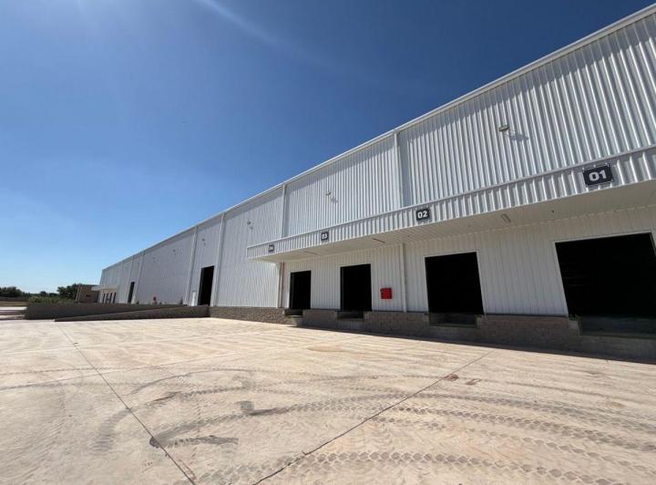 Depósito · 7700m² · 1 Ambiente · 2 Cocheras
