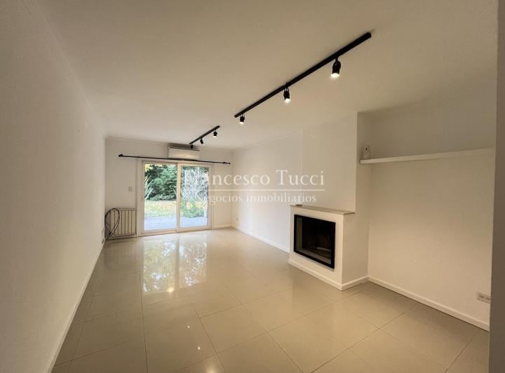 PH · 140m² · 4 Ambientes · 1 Cochera