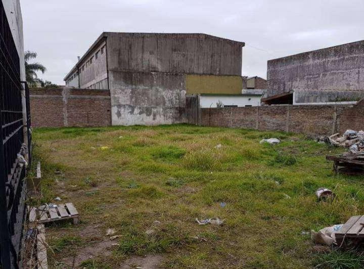 Terreno · 400m² · 1 Cochera