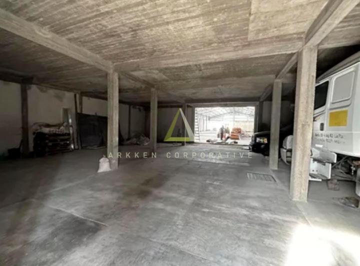 Bodega-Galpón · 215m²