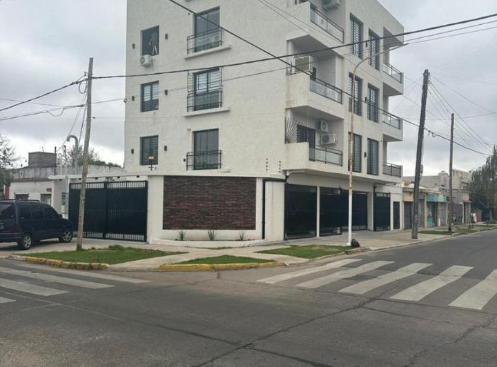 Departamento · 40m² · 2 Ambientes · 1 Cochera