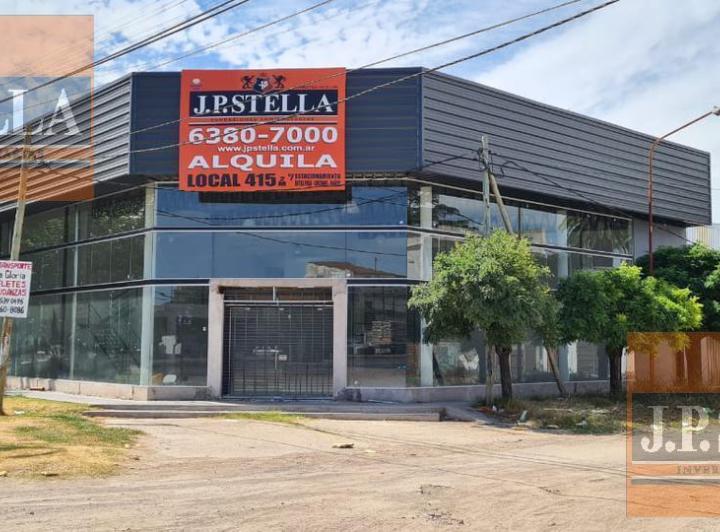 Local comercial · 685m²