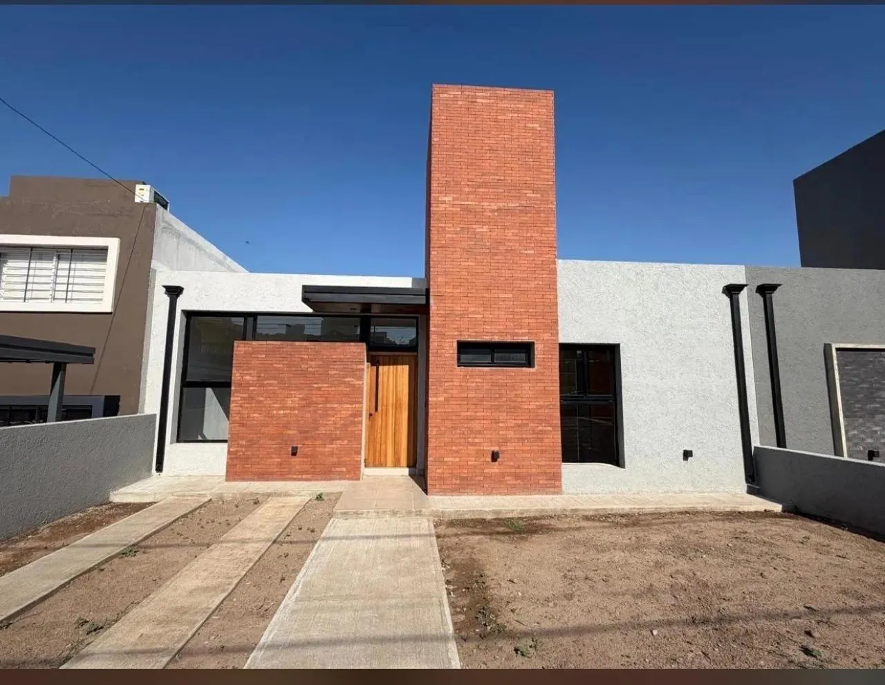 Casa 2 Dormitorios con Patio y Asador  Apta Crédito Hipotecario