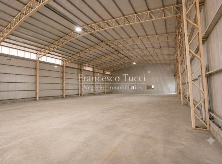Bodega-Galpón · 560m² · 1 Ambiente