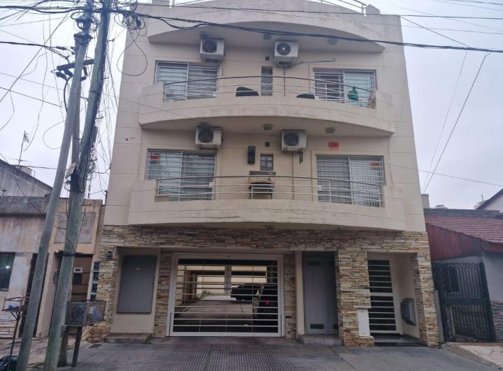 Departamento · 32m² · 2 Ambientes · 1 Cochera
