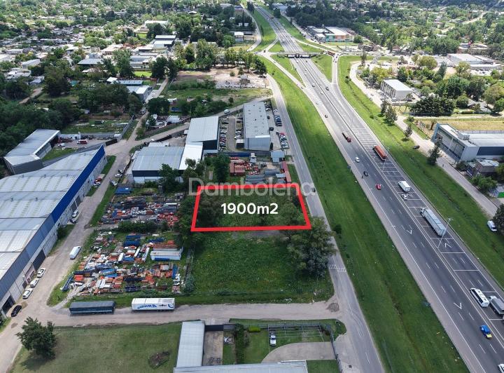 Terreno · 1900m²