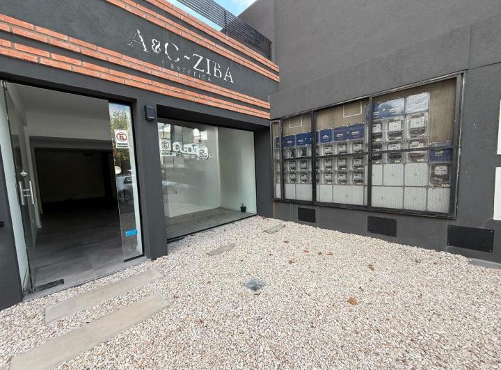 Local comercial · 53m² · 1 Ambiente · 1 Cochera