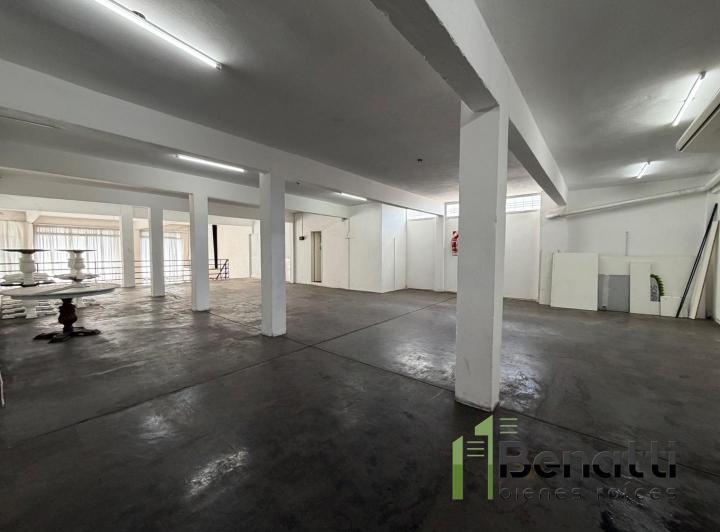 Local comercial · 227m² · 1 Ambiente