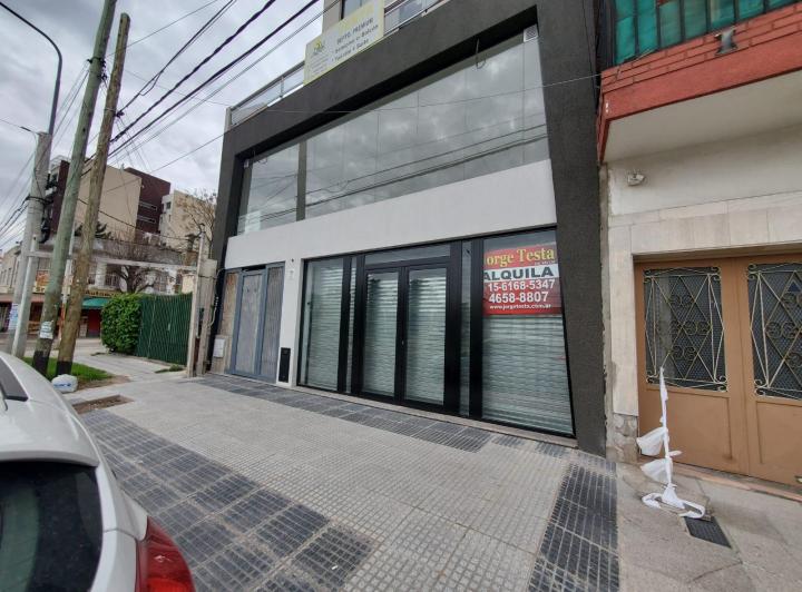 Local comercial · 220m² · 1 Ambiente