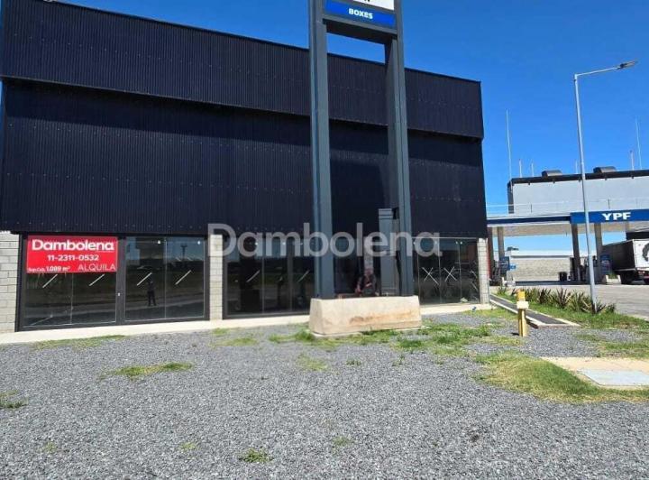 Local comercial · 670m²