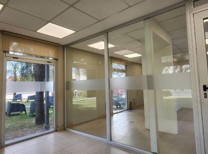Oficina comercial · 50m² · 3 Ambientes · 2 Cocheras