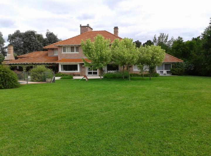 Quinta vacacional · 500m² · 7 Ambientes · 2 Cocheras