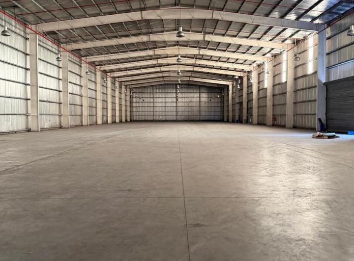 Bodega-Galpón · 3300m² · 1 Ambiente · 1 Cochera