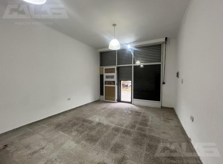 Local comercial · 28m²