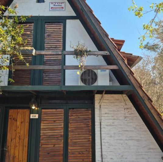 Casa · 70m² · 5 Ambientes · 1 Cochera