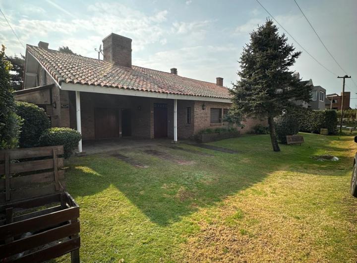 Casa · 356m² · 2 Cocheras