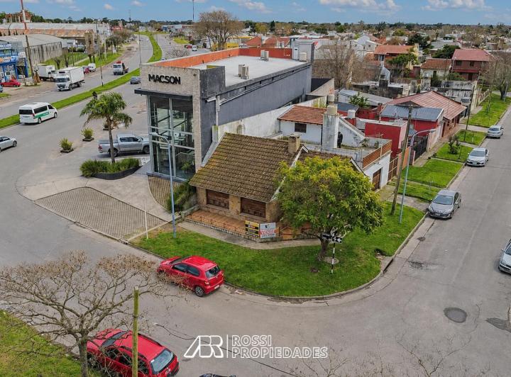 Casa · 135m² · 4 Ambientes · 1 Cochera