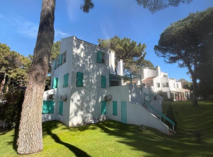 Casa · 197m² · 5 Ambientes