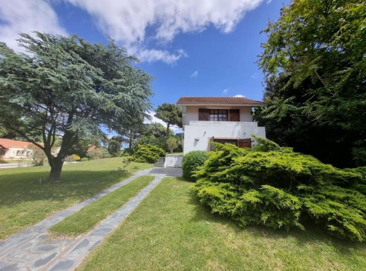 Casa · 90m² · 2 Dormitorios · 1 Cochera