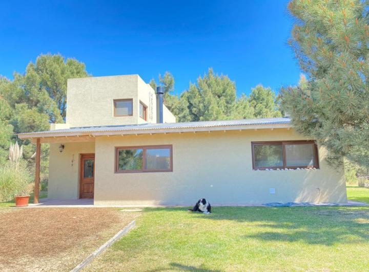 Casa · 213m² · 5 Ambientes · 2 Cocheras