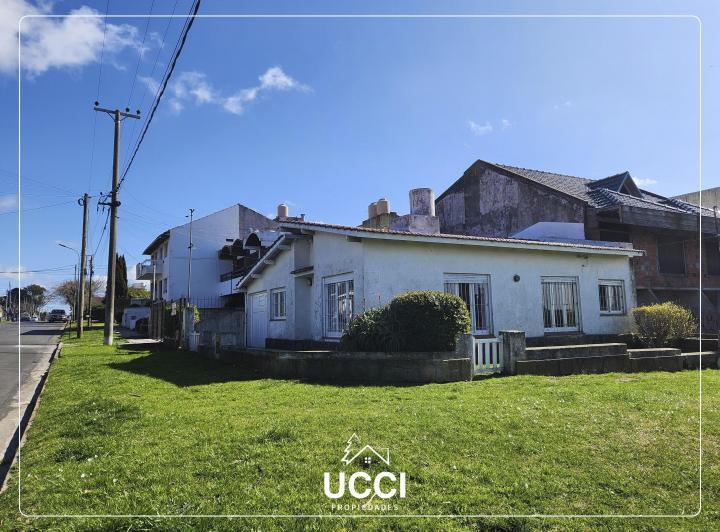 Casa · 64m² · 4 Ambientes · 1 Cochera