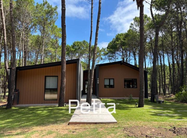 Casa · 216m² · 7 Ambientes