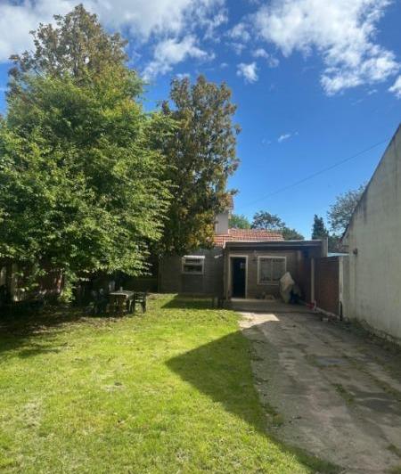 Casa · 160m² · 5 Ambientes · 1 Cochera
