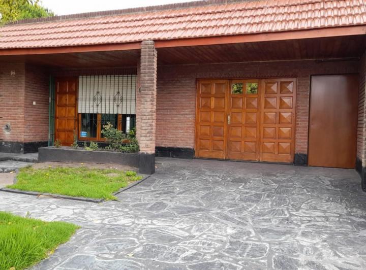 Casa · 187m² · 5 Ambientes · 1 Cochera