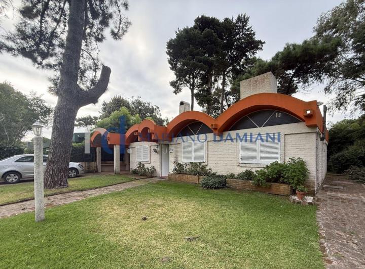 Casa · 150m² · 4 Ambientes · 1 Cochera