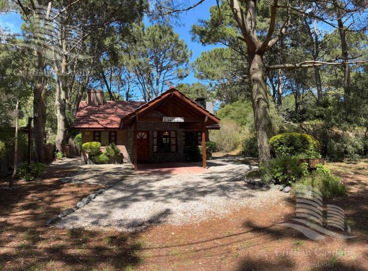Casa · 80m² · 3 Ambientes · 1 Cochera