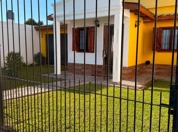 Casa · 92m² · 3 Ambientes · 1 Cochera