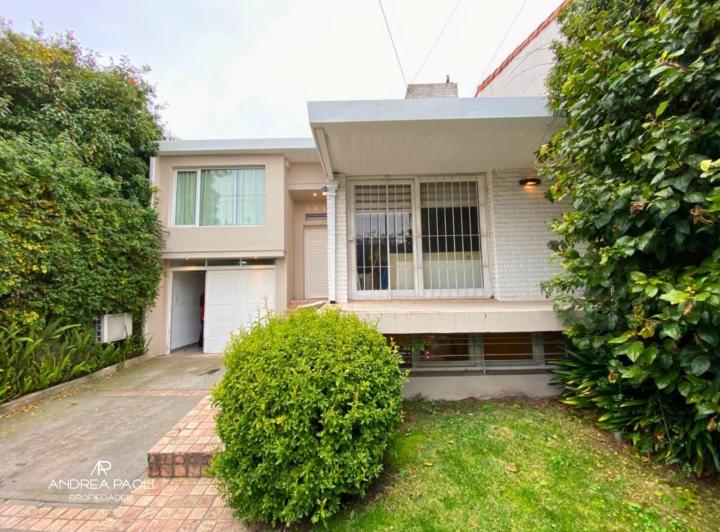 Casa · 159m² · 5 Ambientes · 2 Cocheras