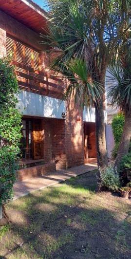 Casa · 137m² · 6 Ambientes · 1 Cochera