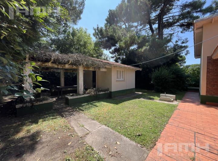 Casa · 100m² · 3 Ambientes · 1 Cochera