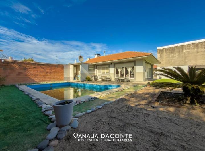 Casa · 160m² · 3 Ambientes · 3 Cocheras