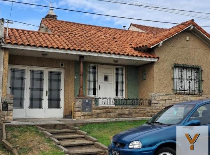 Casa · 100m² · 3 Ambientes · 1 Cochera