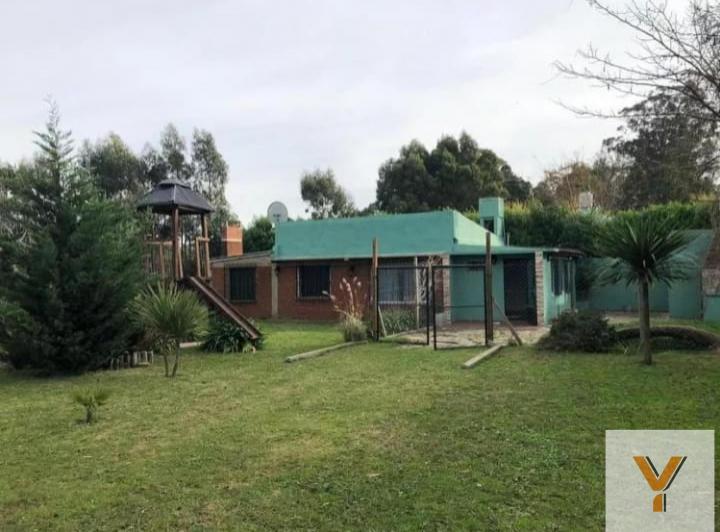 Casa · 300m² · 3 Ambientes · 1 Cochera