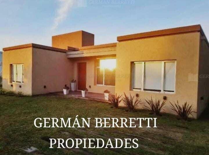 Casa · 210m² · 6 Ambientes · 1 Cochera