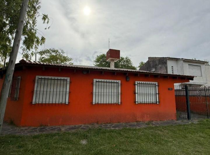 Casa · 84m² · 4 Ambientes · 1 Cochera