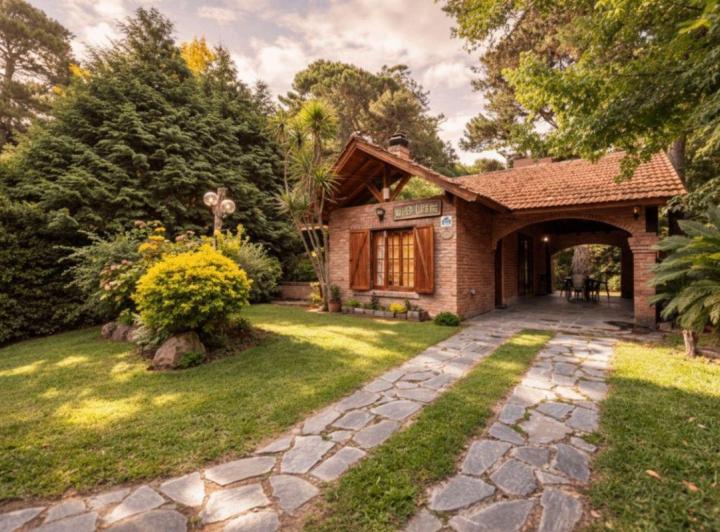 Casa · 150m² · 4 Ambientes · 1 Cochera