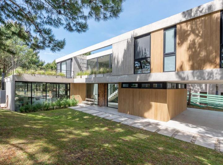 Casa · 1000m² · 6 Ambientes