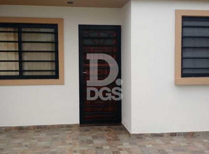 Casa · 56m² · 3 Ambientes · 4 Cocheras