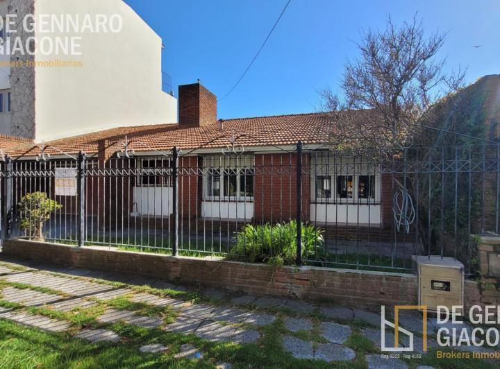 Casa · 160m² · 5 Ambientes · 1 Cochera