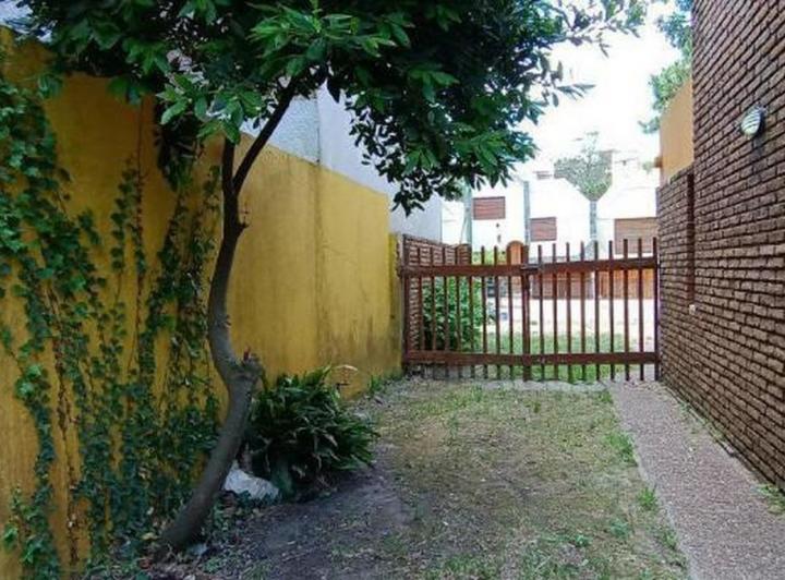 Casa · 160m² · 4 Ambientes · 1 Cochera