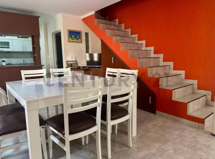 Casa · 40m² · 3 Ambientes · 1 Cochera