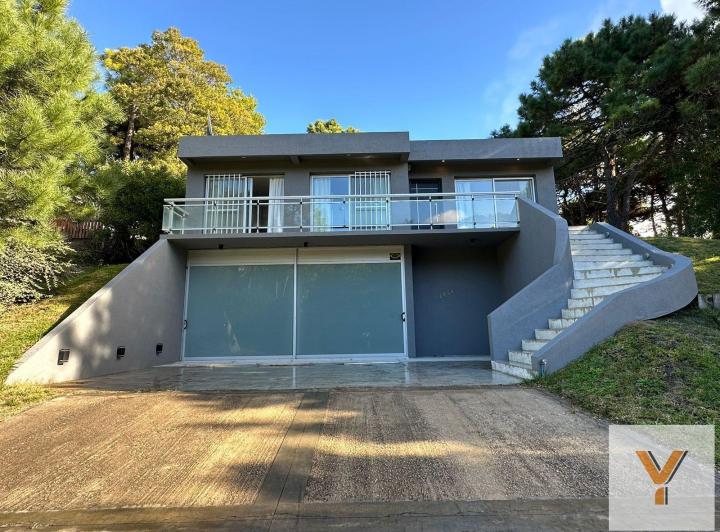 Casa · 180m² · 2 Ambientes