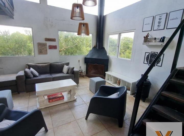 Casa · 168m² · 5 Ambientes · 1 Cochera